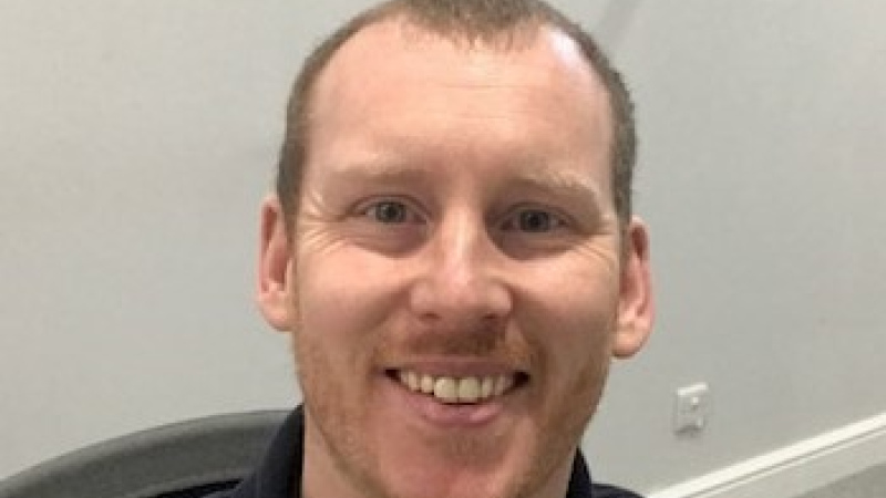 Mae Mark yn esbonio pam mae o'n gwerthfawrogi ei CPD a sut mae'n ei helpu i ddatblygu ei sgiliau a'i alluoedd